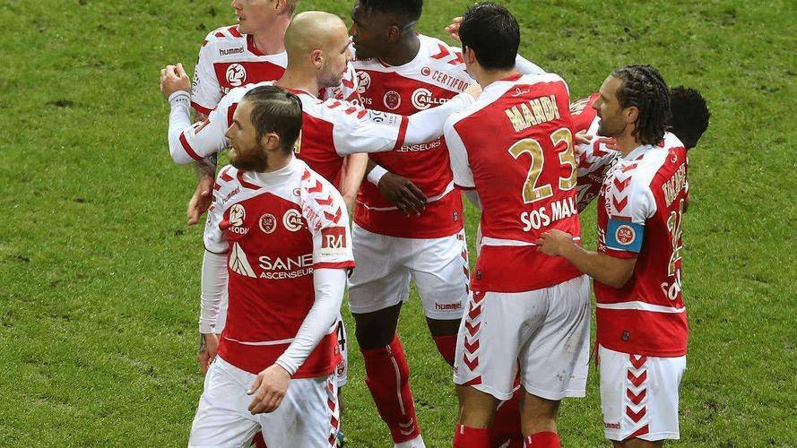 关于辛纳复出首秀出彩，巴黎圣日耳曼主场鏖战国际米兰，豪取18连胜的信息